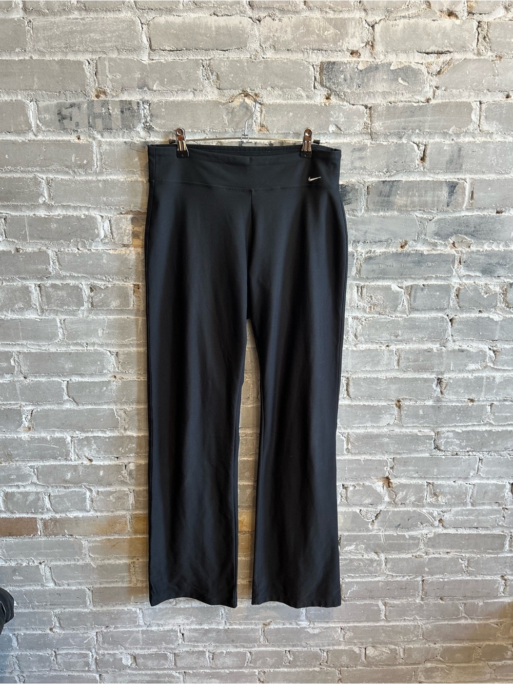 Nike Black Mid-Rise Wide Leg Flare Yoga Pants - Size Medium Long ML